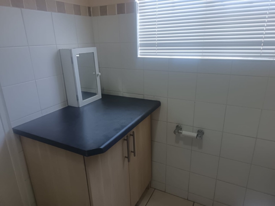 1 Bedroom Property for Sale in Minerva Gardens Northern Cape
